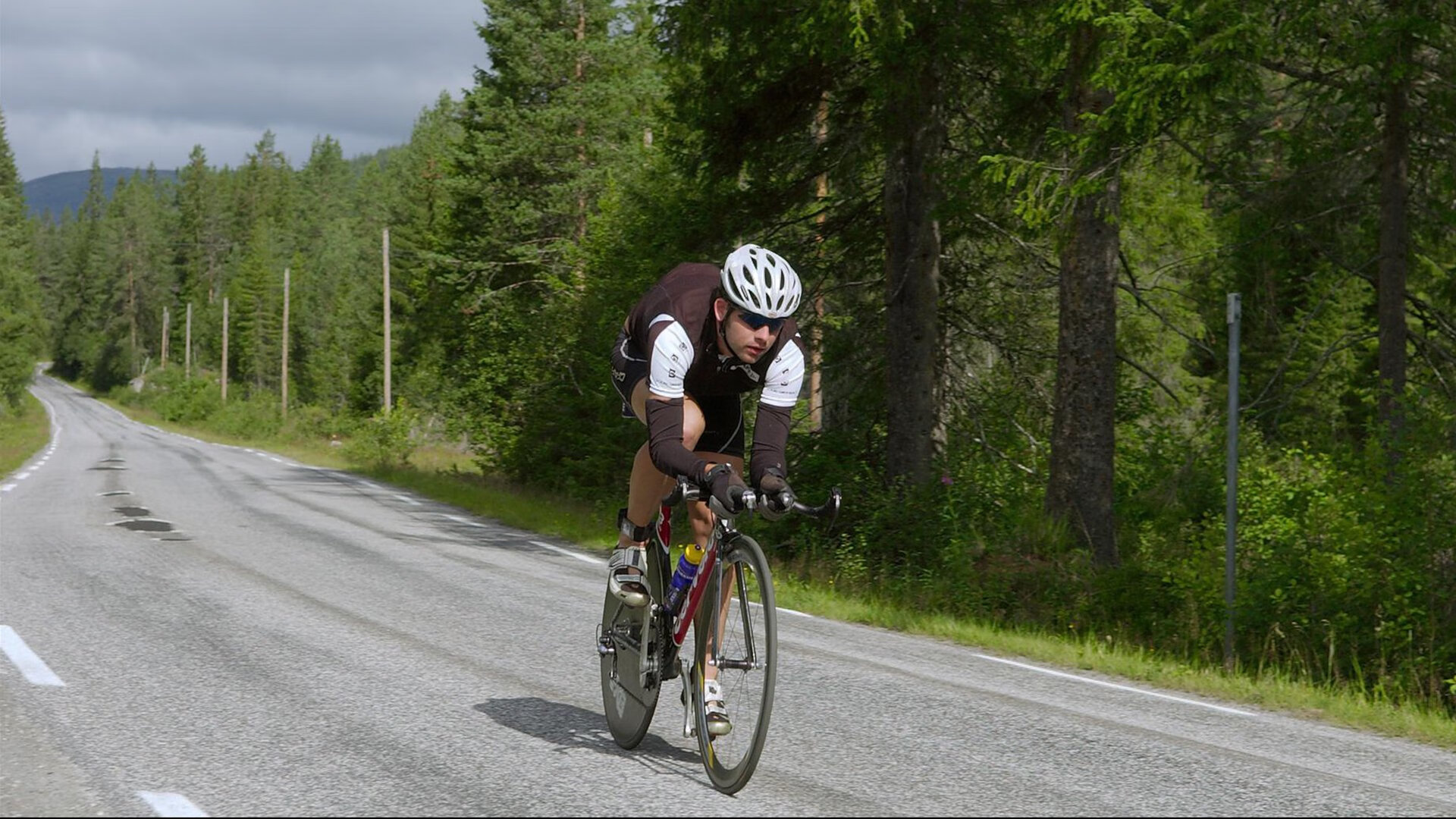 巴黎奥运会资格系列赛先后在上海和布达佩斯举行，共有158名运动员通过该赛事获得巴黎奥运会参赛资格。